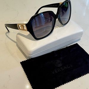 Brand new VERSACE Sun glasses